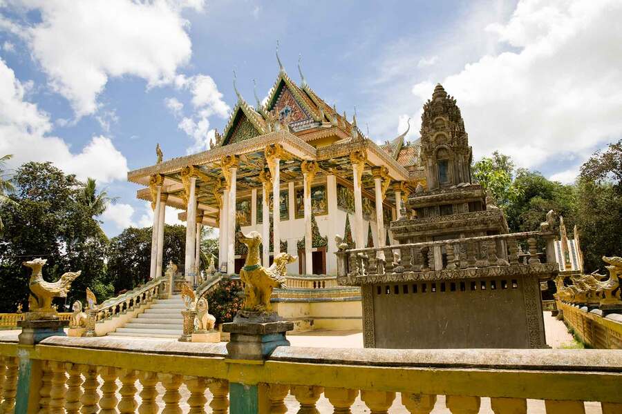 Jeep tours to Cambodia